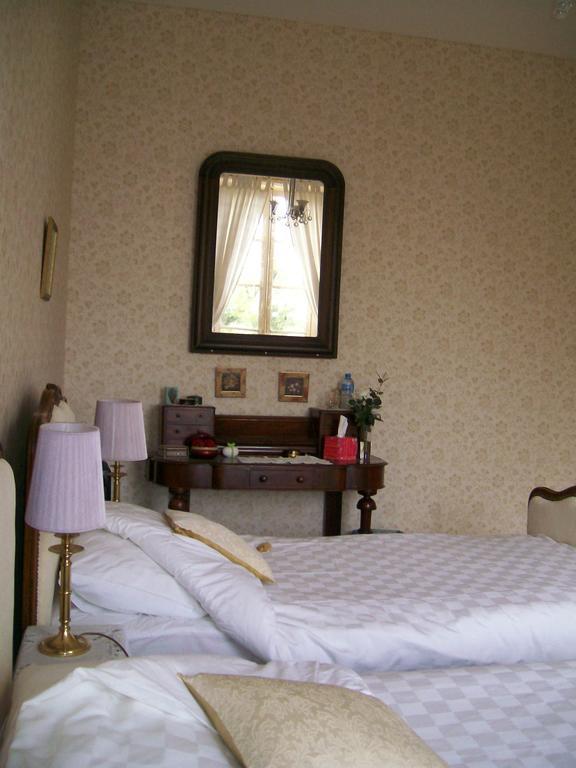 Bed and Breakfast Manoir Angle Blanzay-sur-Boutonne Zimmer foto